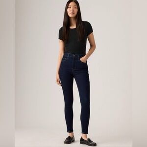 Levi's Women's 720 High Rise Super Skinny Jeans Size 12/31